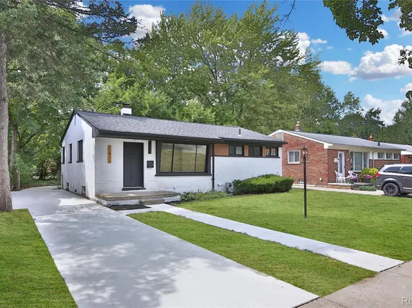 21911 Whitmore St, Oak Park, MI 48237