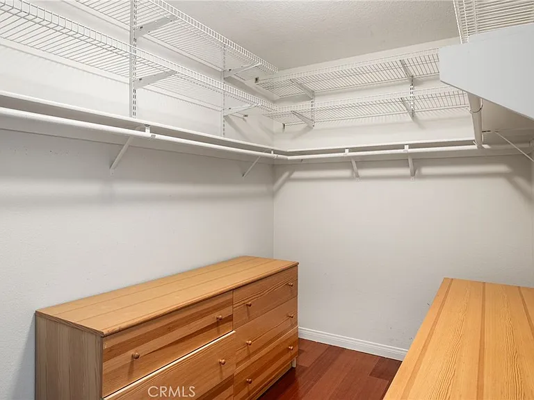 4867 Tremezzo Dr — Photo 34