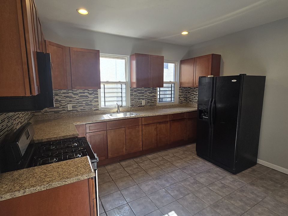 1st image of 115-116 22nd St #1AA