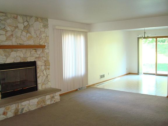 LR & partial dining area