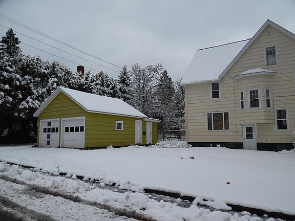 3rd image of 245 Iroquois St