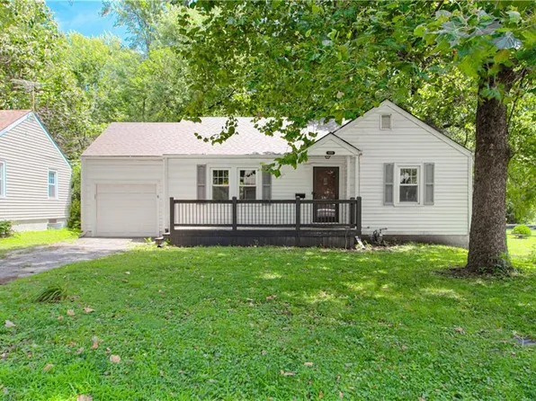 8429 Madison Ave, Kansas City, MO 64114