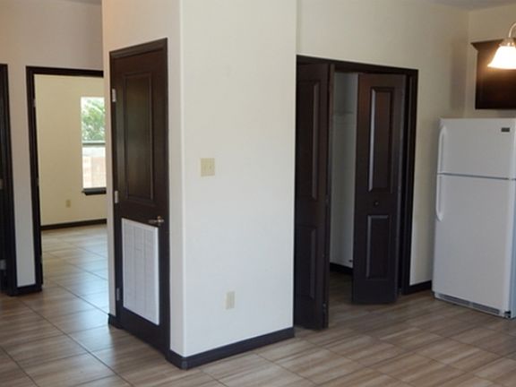WD Room with Hallway
