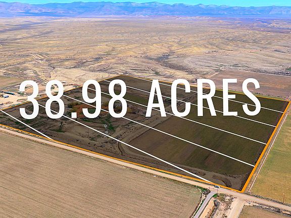 3rd image of 1940 10th Rd