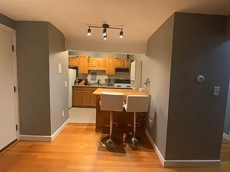 11 Commonwealth Ct #11 — Photo 1