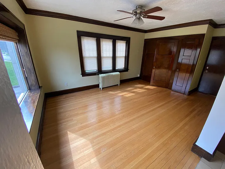 2220 N Bremen St #4 — Photo 3