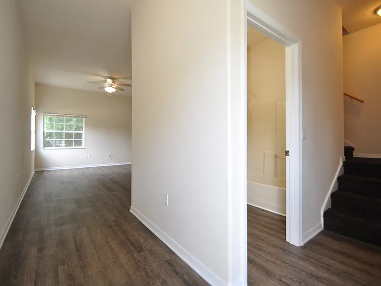 5 Wells Pl #A — Photo 4