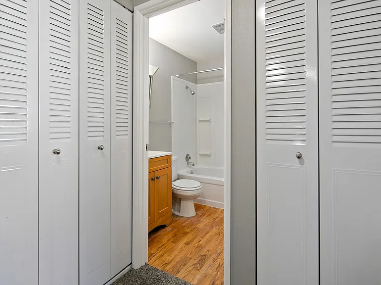 Colton Heights Apartments — Photo 8
