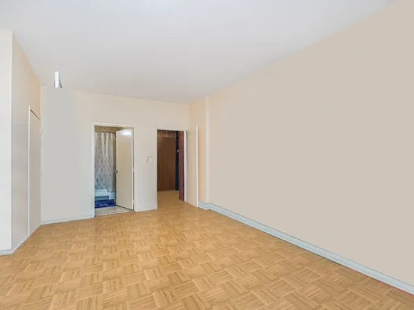 60 Oceana Drive West image 14 of 17