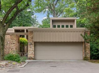 5700 Duncan Ln, Edina, MN 55436