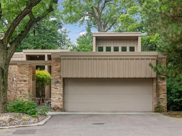 5700 Duncan Ln, Edina, MN 55436