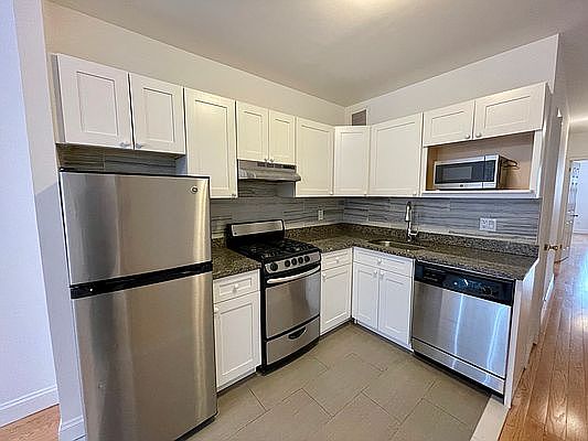 3rd image of 1603 York Ave APT 2B