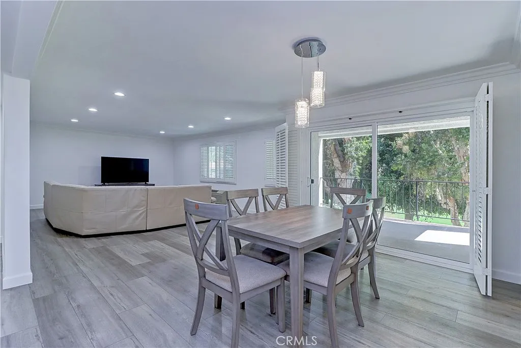 2 bed, 1230 sqft, $3,500 — Photo 3