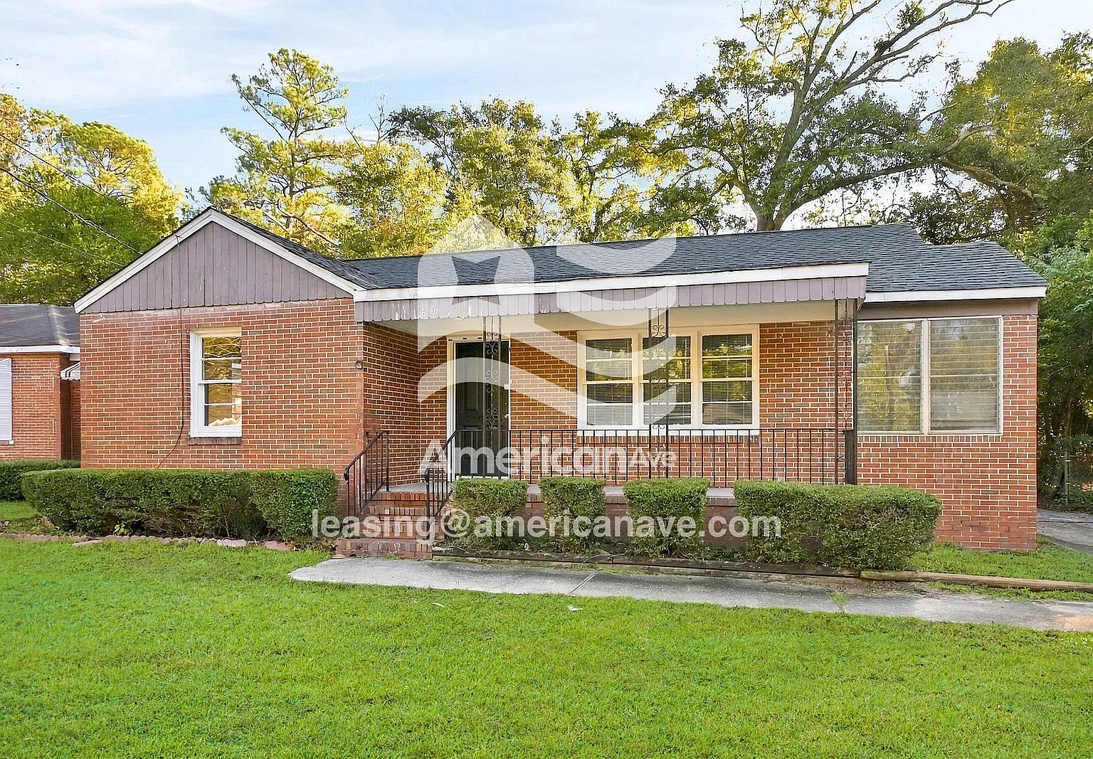 3 bed, 1.0 bath, 1238 sqft, $997 — Photo 3