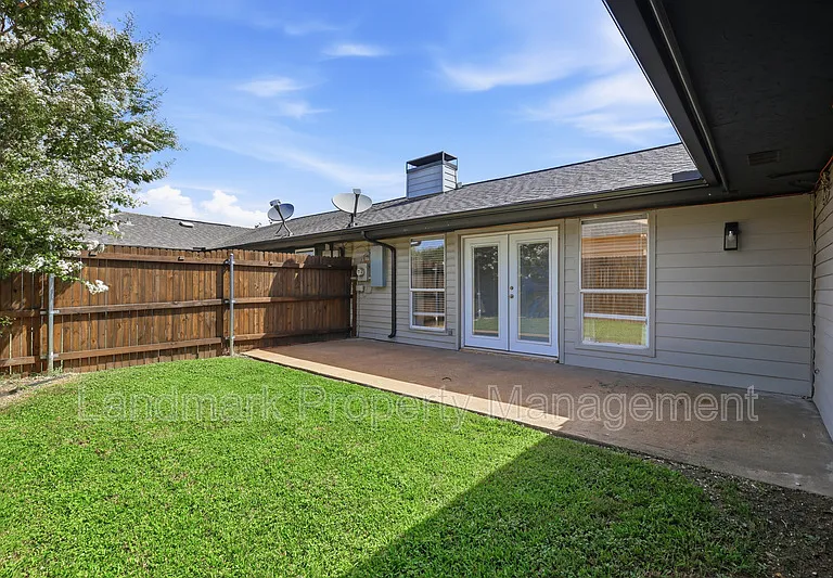 4349 Altamesa Blvd — Photo 28