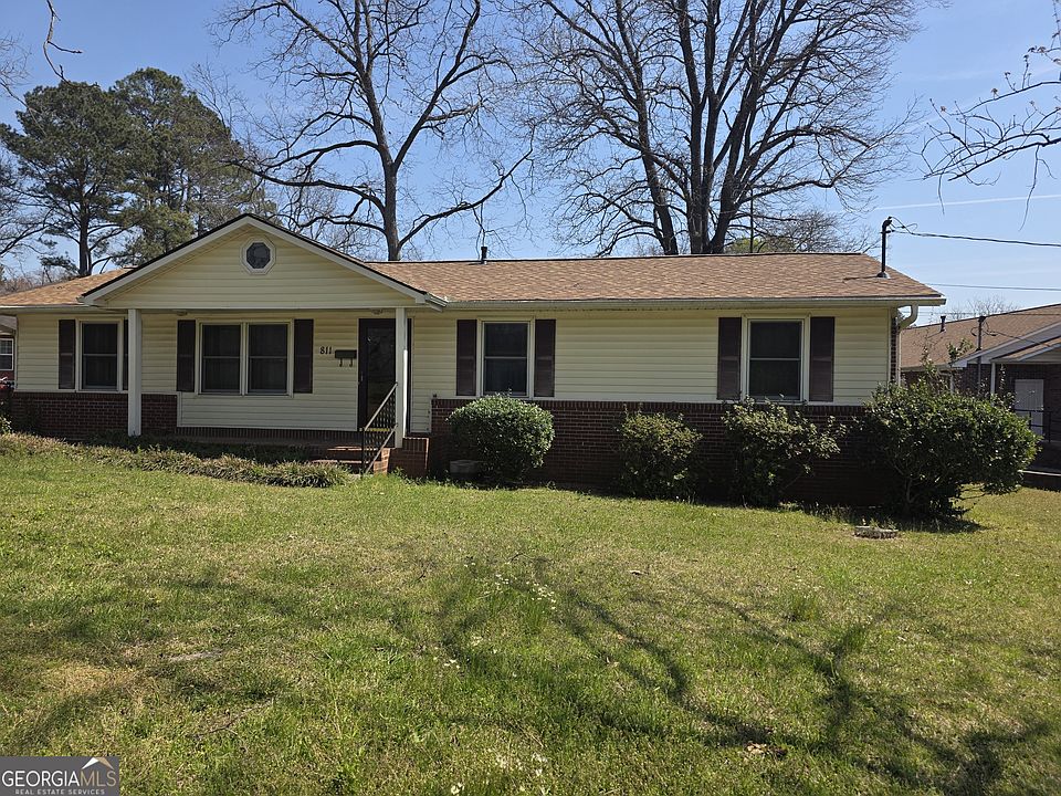 1st image of 811 Hillsboro St