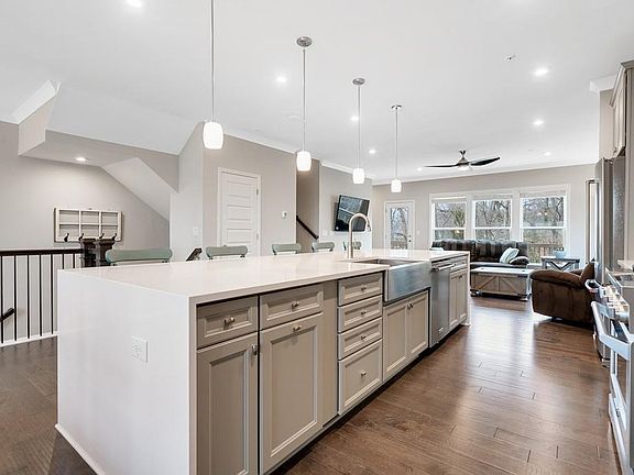 2nd image of 4354 Benfield Way SE
