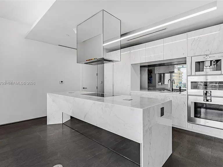 120 Ocean Dr #700 — Photo 10