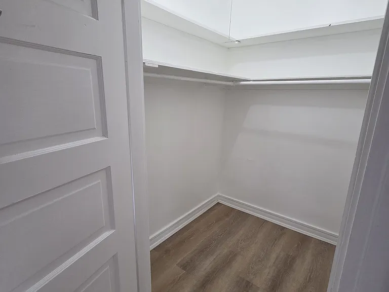 4304 33rd Ave #1 — Photo 5