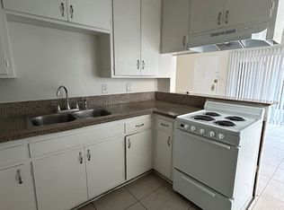 6633 Darby Ave APT 4, Reseda, CA 91335