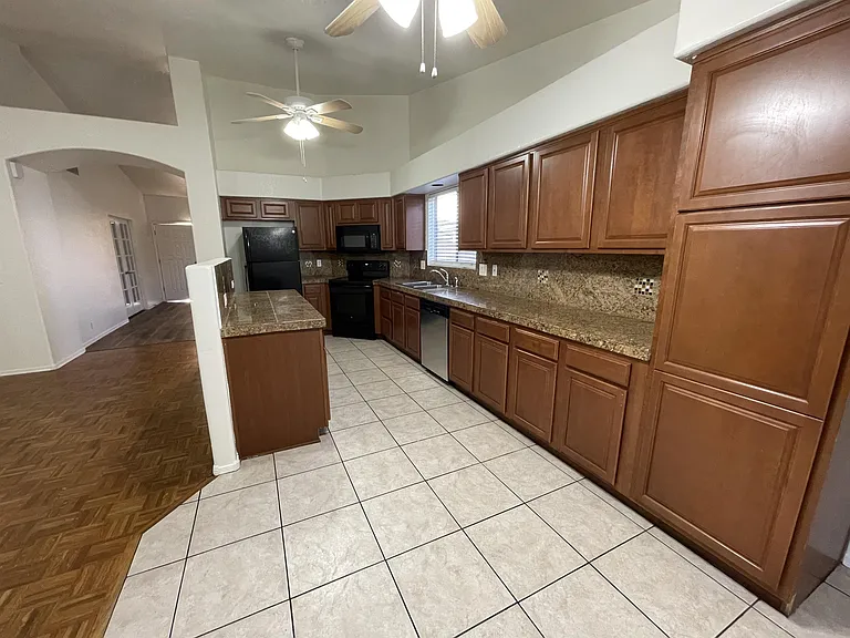 Palo Verde Homes - 6607 89th Ave — Photo 6