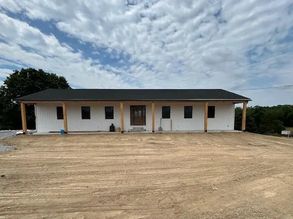 42 Mount Rock Rd, Newville, PA 17241