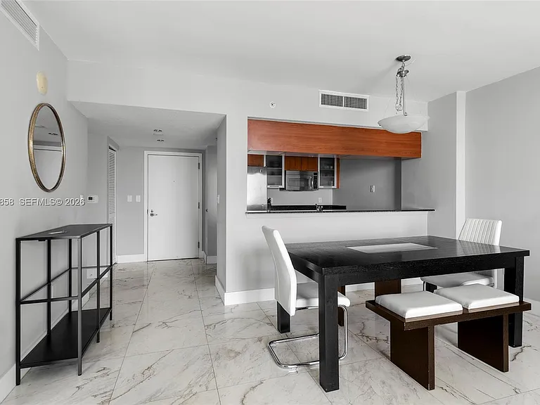 1800 N Bayshore Dr #1806 — Photo 10