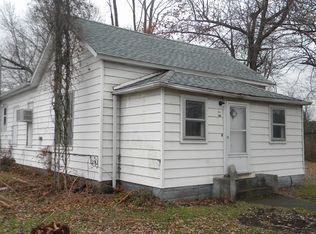 600 S 4th St, Elkville, IL 62932