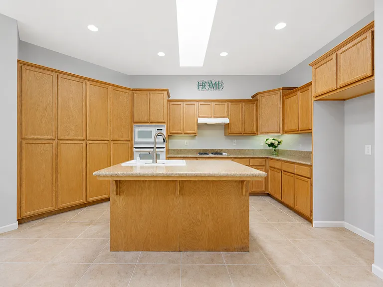 1166 Villagio Dr — Photo 10