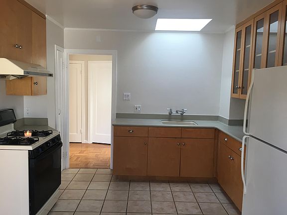 2nd image of 1212 Ortega St