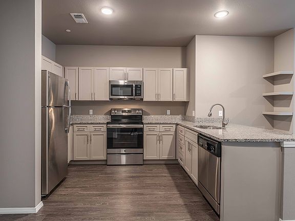 3rd image of 565 W Bryant St #404