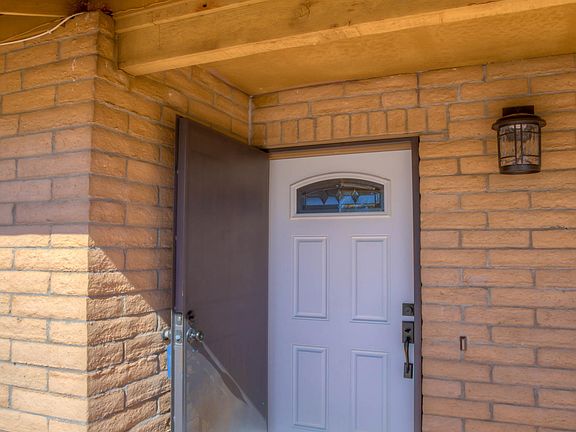 4th image of 10661 E Sundance Cir