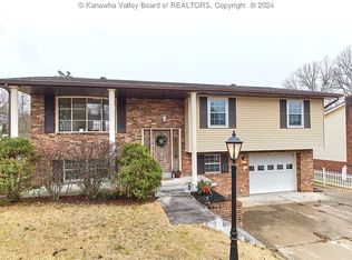 5204 Dellway Dr, Cross Lanes, WV 25313