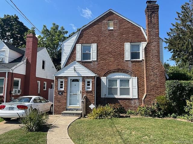 1st image of 33 Elmwood Avenue