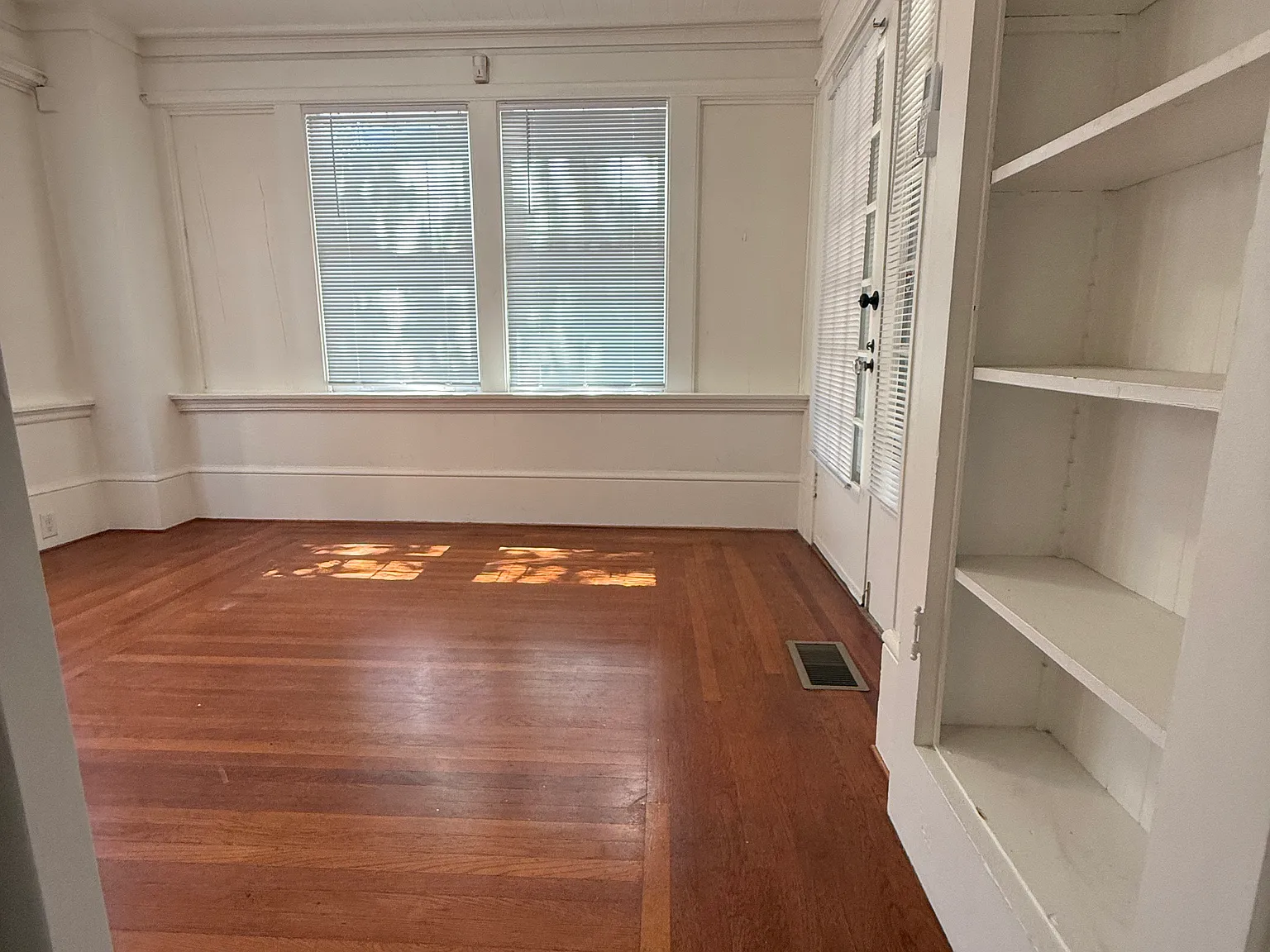 1 bed, 450 sqft, $2,200 — Photo 2