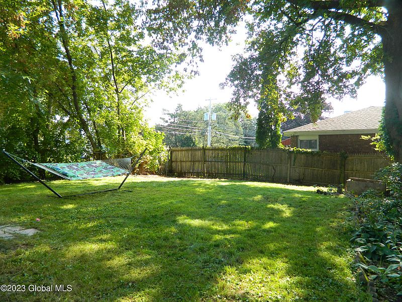 3rd image of 371 PARTRIDGE Street