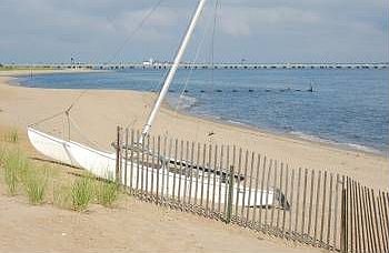 walking distance to the Chesapeake Bay and the beach