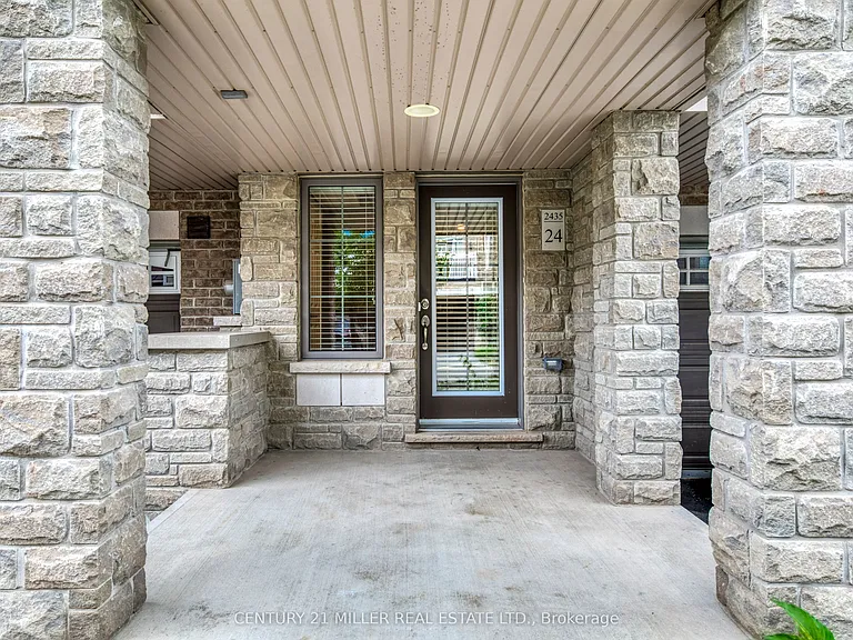 2435 Greenwich Dr #24 — Photo 2