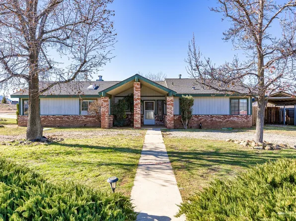 21101 Angel St, Tehachapi, CA 93561