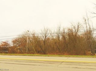W 21st St, Lorain, OH 44053