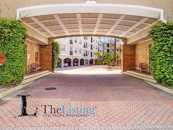 3rd image of 501 Knights Run Ave APT 1304
