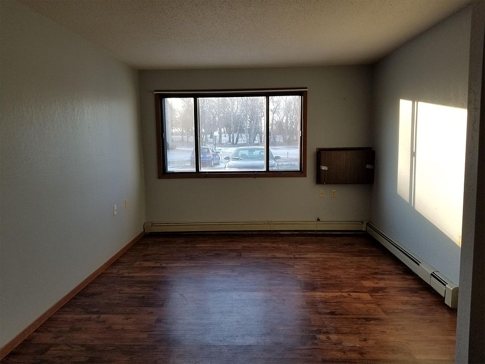 1st image of 517 Village Dr APT 51
