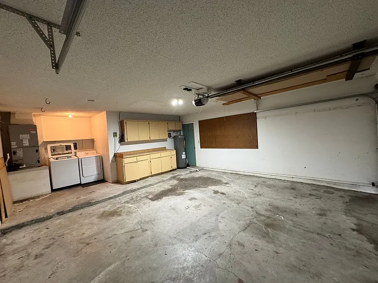 107 S Deerwood Ave — Photo 21