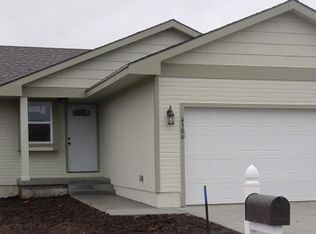 4304 SE Oakleaf Dr, Topeka, KS 66609