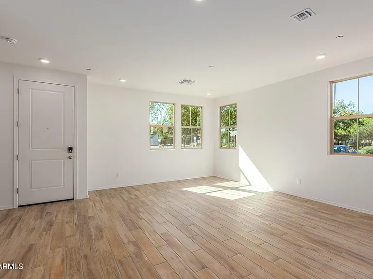 1871 E Hampton Ln #101 — Photo 6
