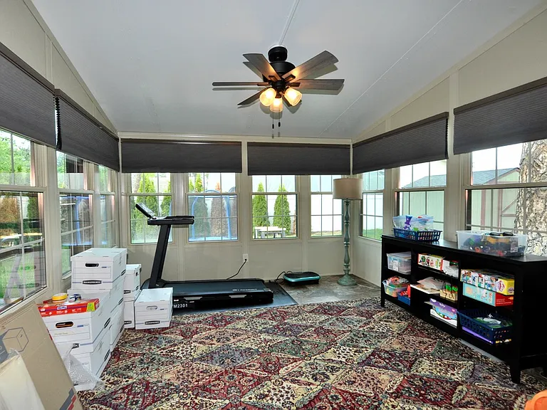 1399 N Brady St — Photo 14