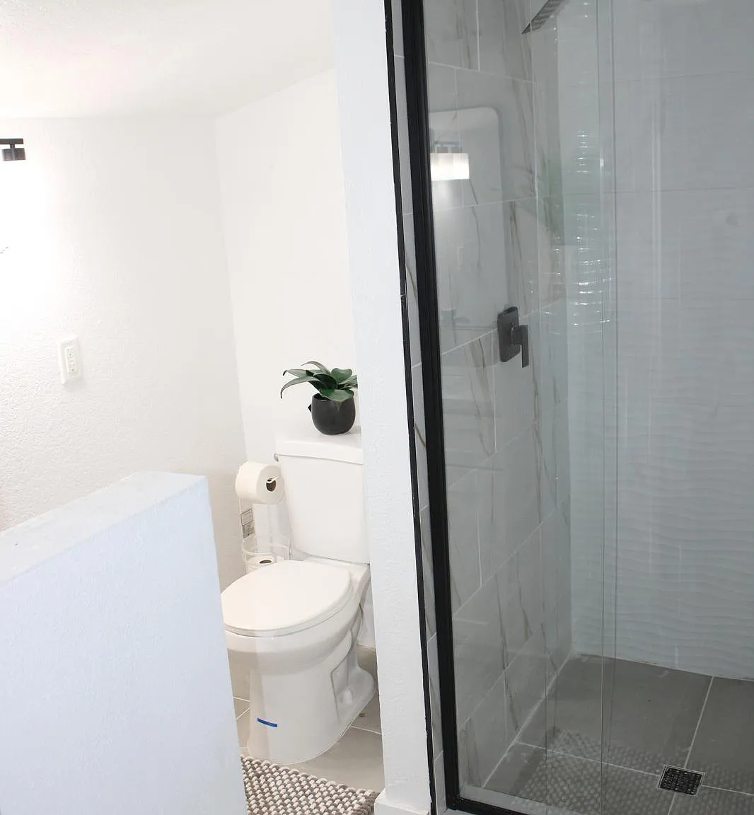 4 bed, 5.0 bath, 2000 sqft, $1,109 — Photo 2