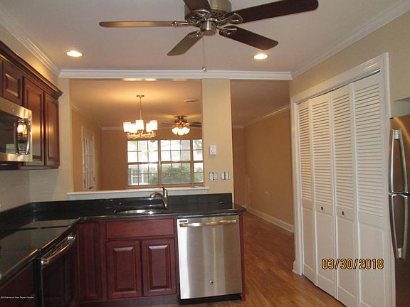 5th image of 35C Edinburgh Ln #C