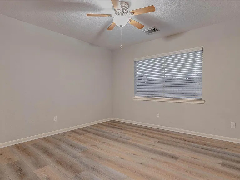 1723 Park Ridge Dr — Photo 22