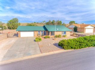 405 Longwood Dr NE, Rio Rancho, NM 87124